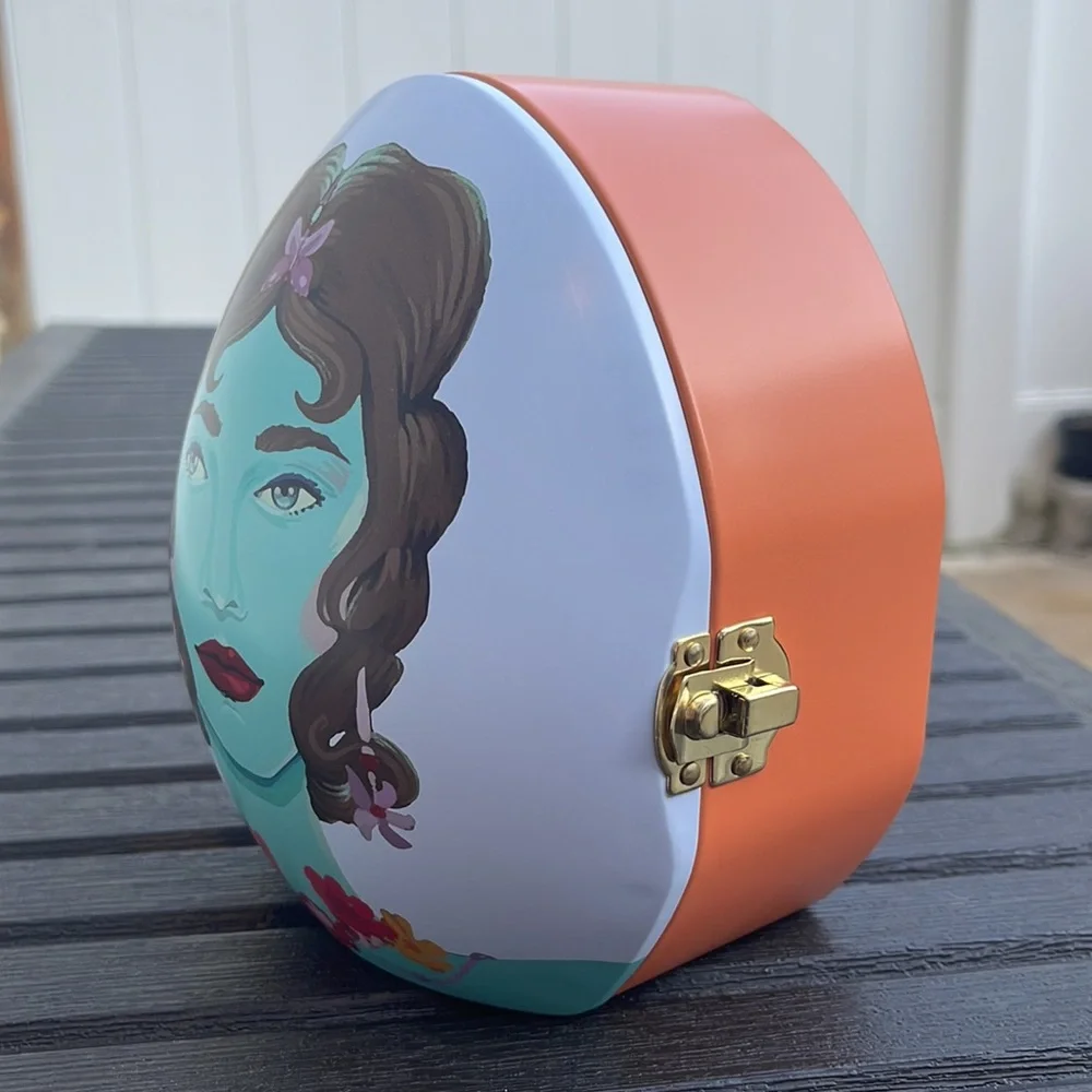 Sephora x Drunk Elephant - Holiday 2021 Collectable Egg Storage Container